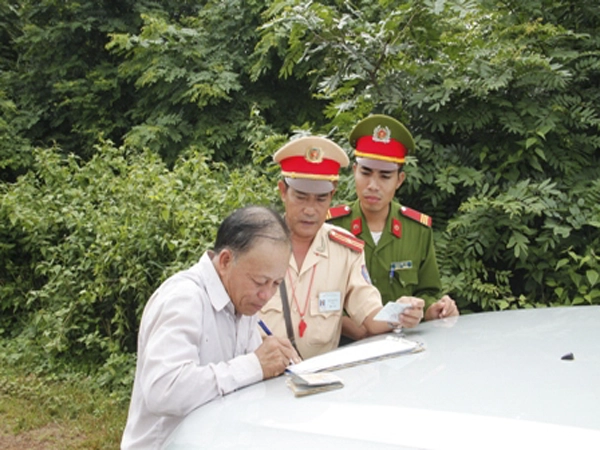 Thanh kiểm tra các đơn vị kinh doanh vận tải bằng ô tô
